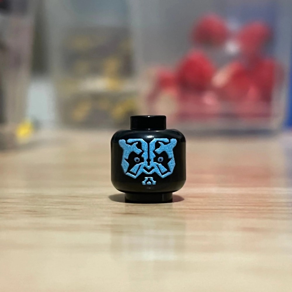 Classic Hologram Horned Sith Head