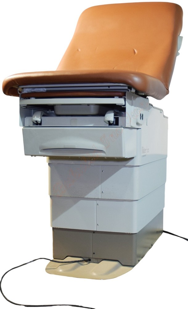 Midmark 222 Power Exam Table