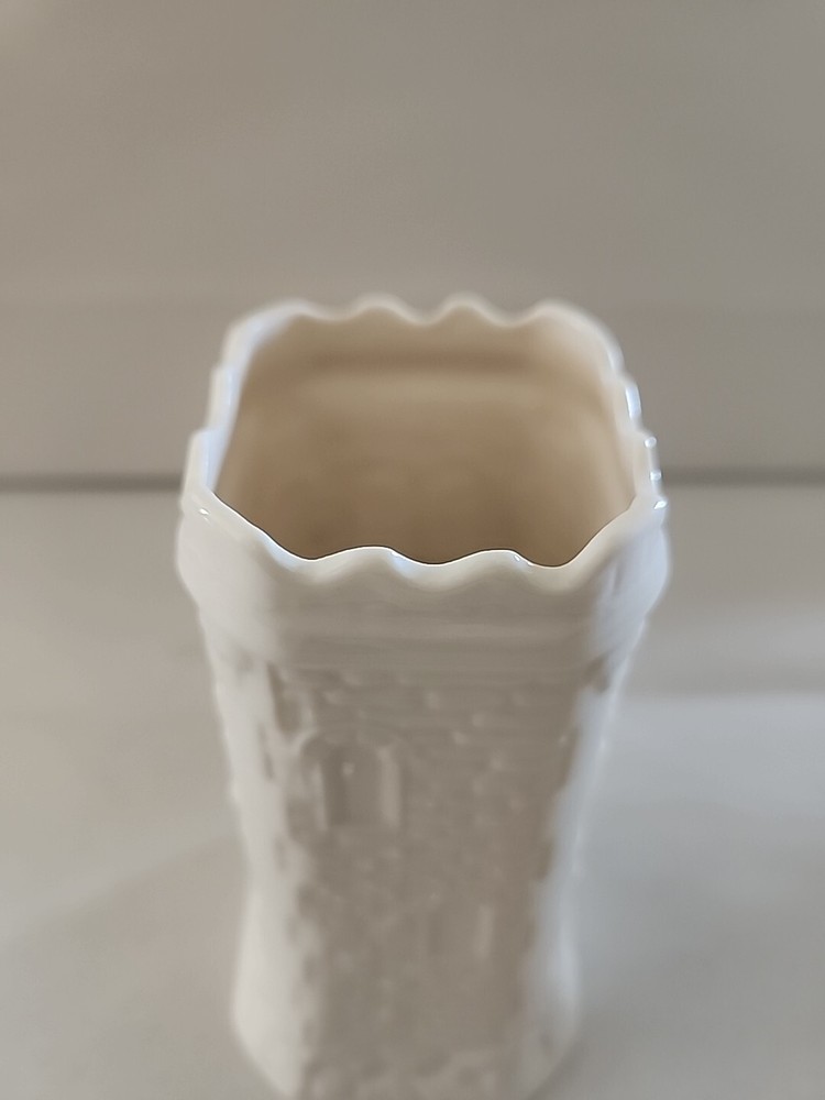 Vintage 1998 Event Piece Thomond Tower Vase