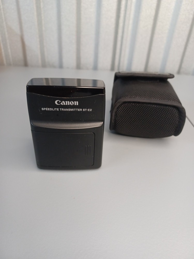 Canon Speedlite Transmitter ST-E2 With Case No Battery !