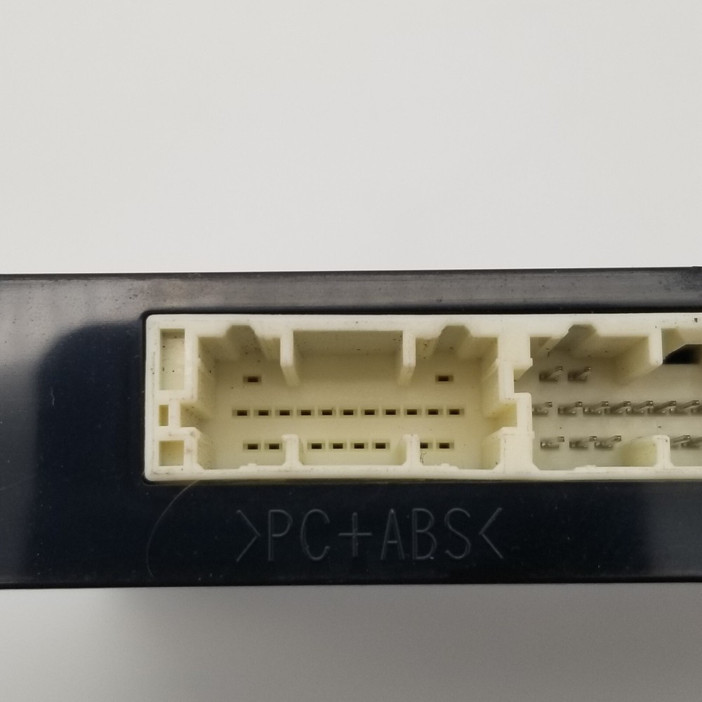 16-18 TOYOTA PRIUS THEFT-LOCKING SECURITY CONTROL MODULE ECM ASSEMBLY