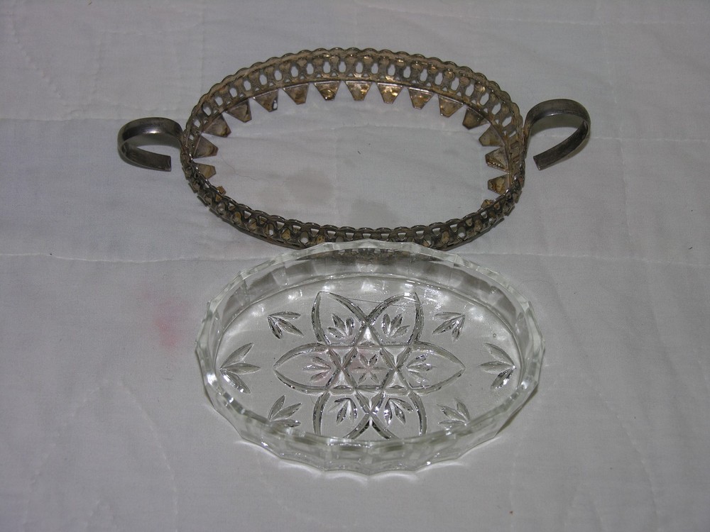Vintage Small Crystal Dish In A Silverplated Holder