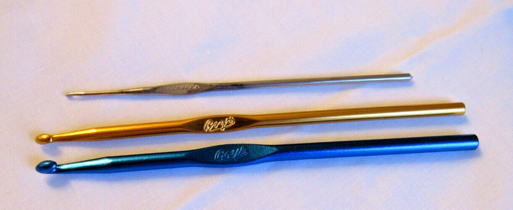 3 BOYE Crochet Hooks Size 6, H, I USA