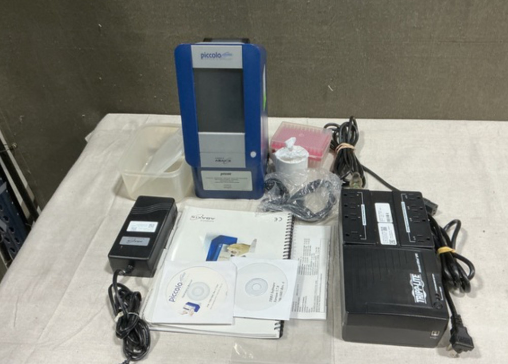 Abaxis Piccolo Xpress Chemistry Analyzer 1100-1000 Complete Set + Warranty