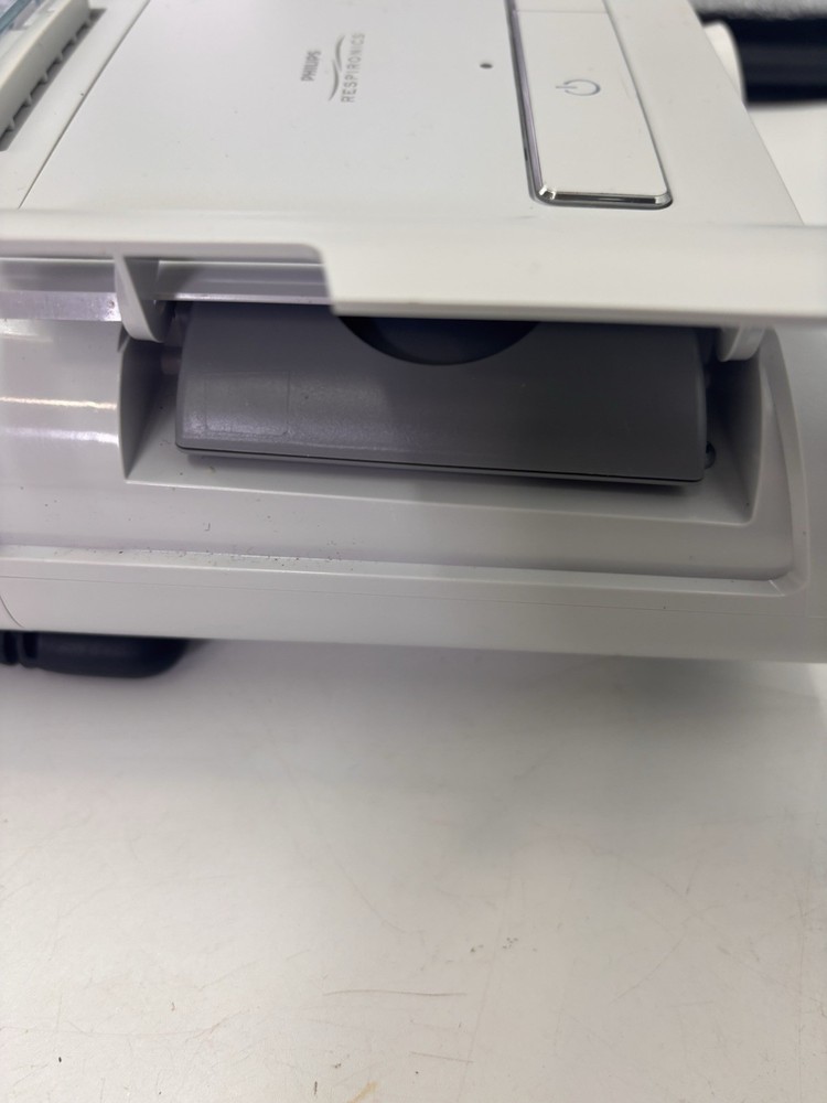 Philips Electronics Dsx500-T-11W With Case- Service Needed