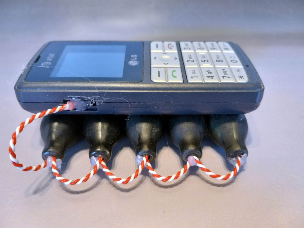 ***FAKE***CELLPHONE BOMB