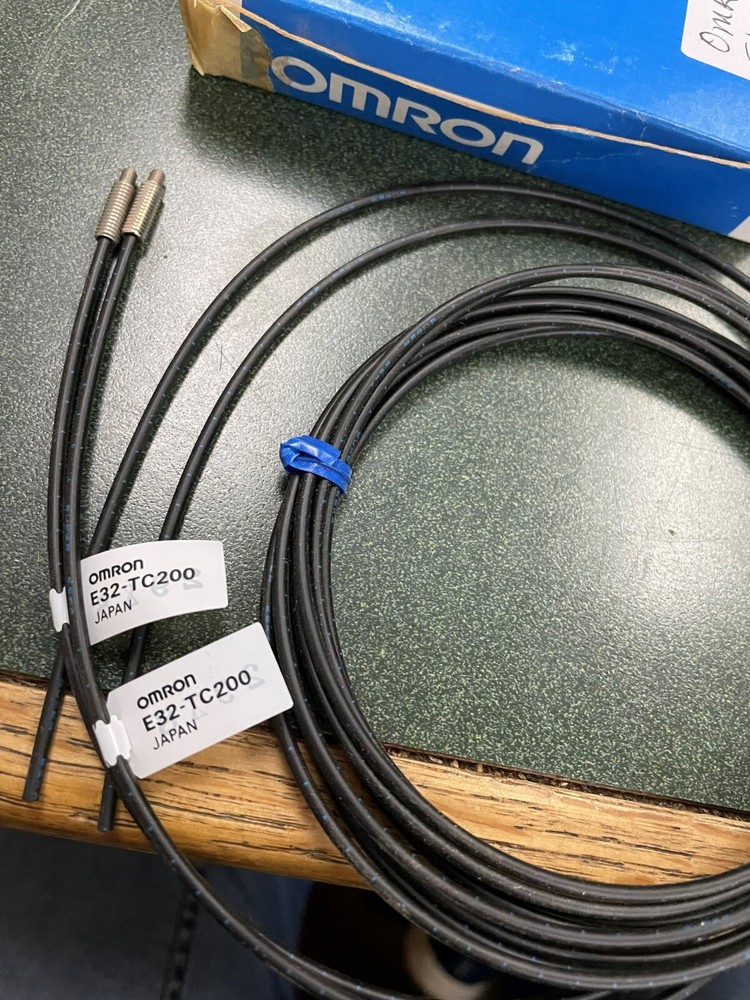 Omron E32-TC200 Fiber Optic Sensor Cable, Through Beam, Probe Type, E32 Series