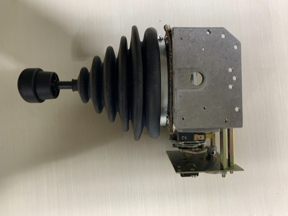 OEM Controls Joystick JS2M10555