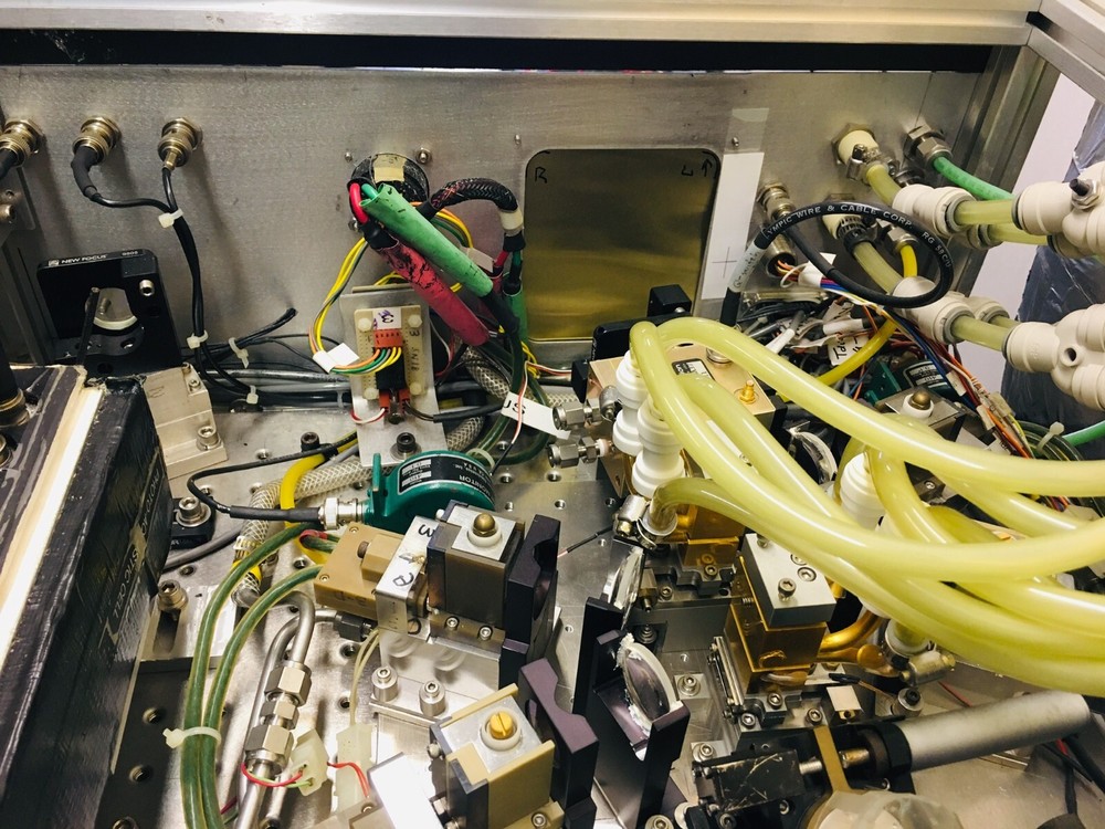 LISAF LIS SAPHIRE LASER WITH POWER SUPPLY