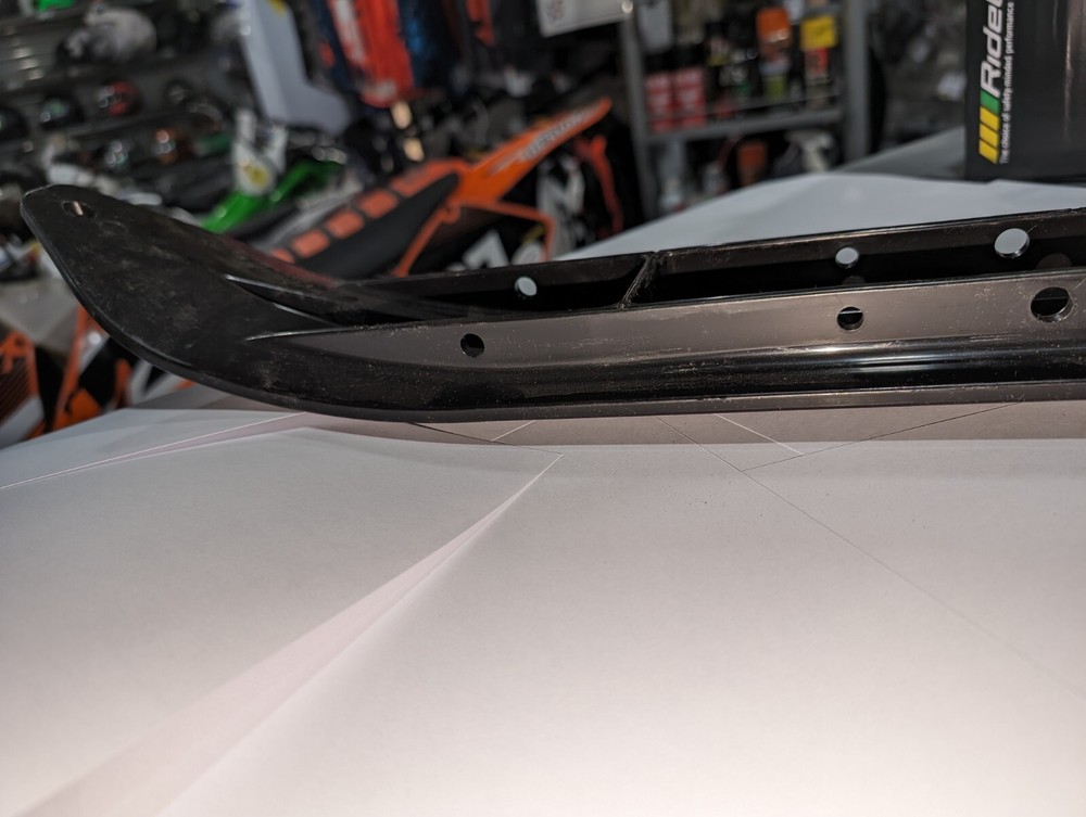 ARCTIC CAT 120 BLACK INJECTION MOLDED SKI 1603-593