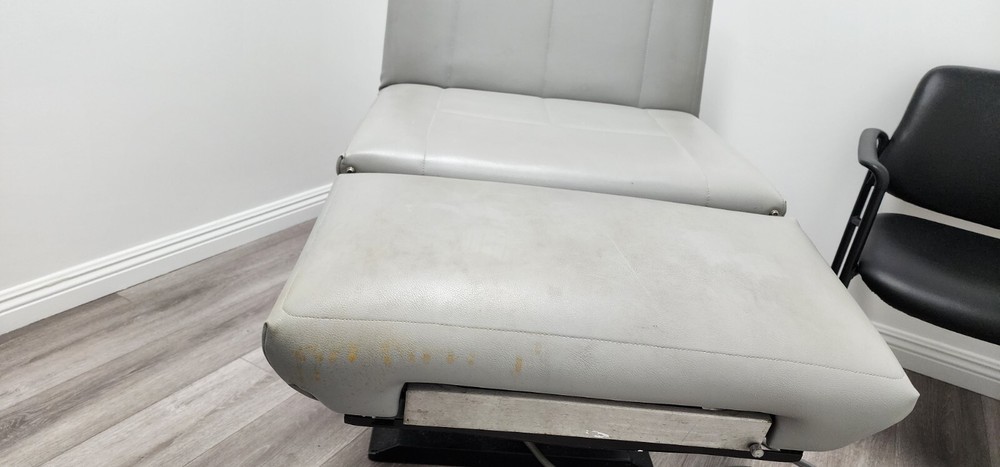 Powered Hi/Lo Examination Table