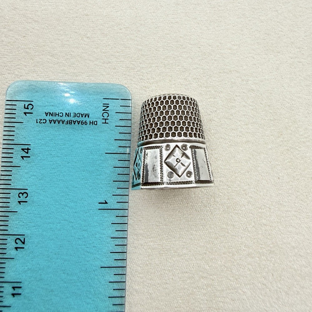 Antique Sterling Silver Geometric Pattern Thimble Sewing Accessory Collectible