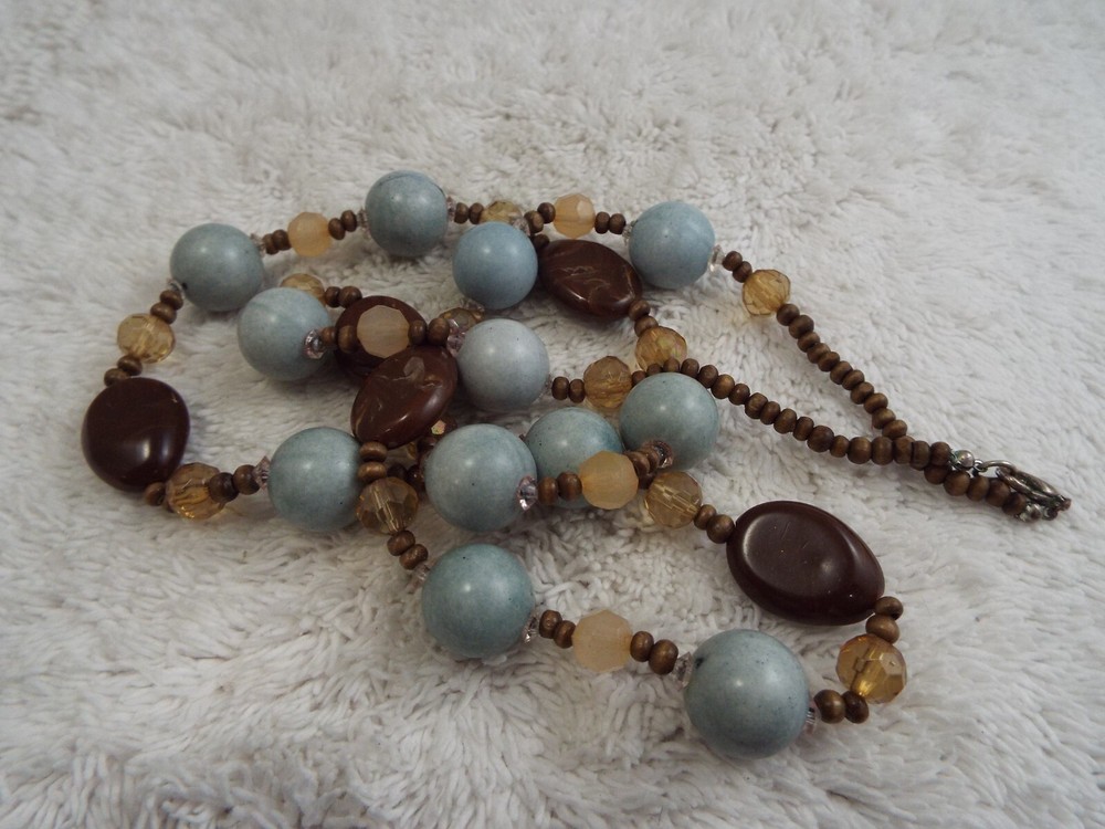 Brown Blue Bead Necklace (C32)