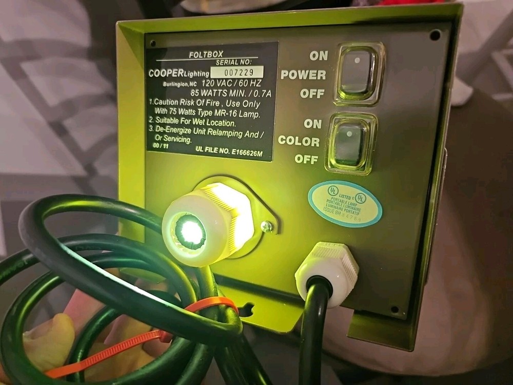 Cooper FOLTBOX fiber Optic. Power Source