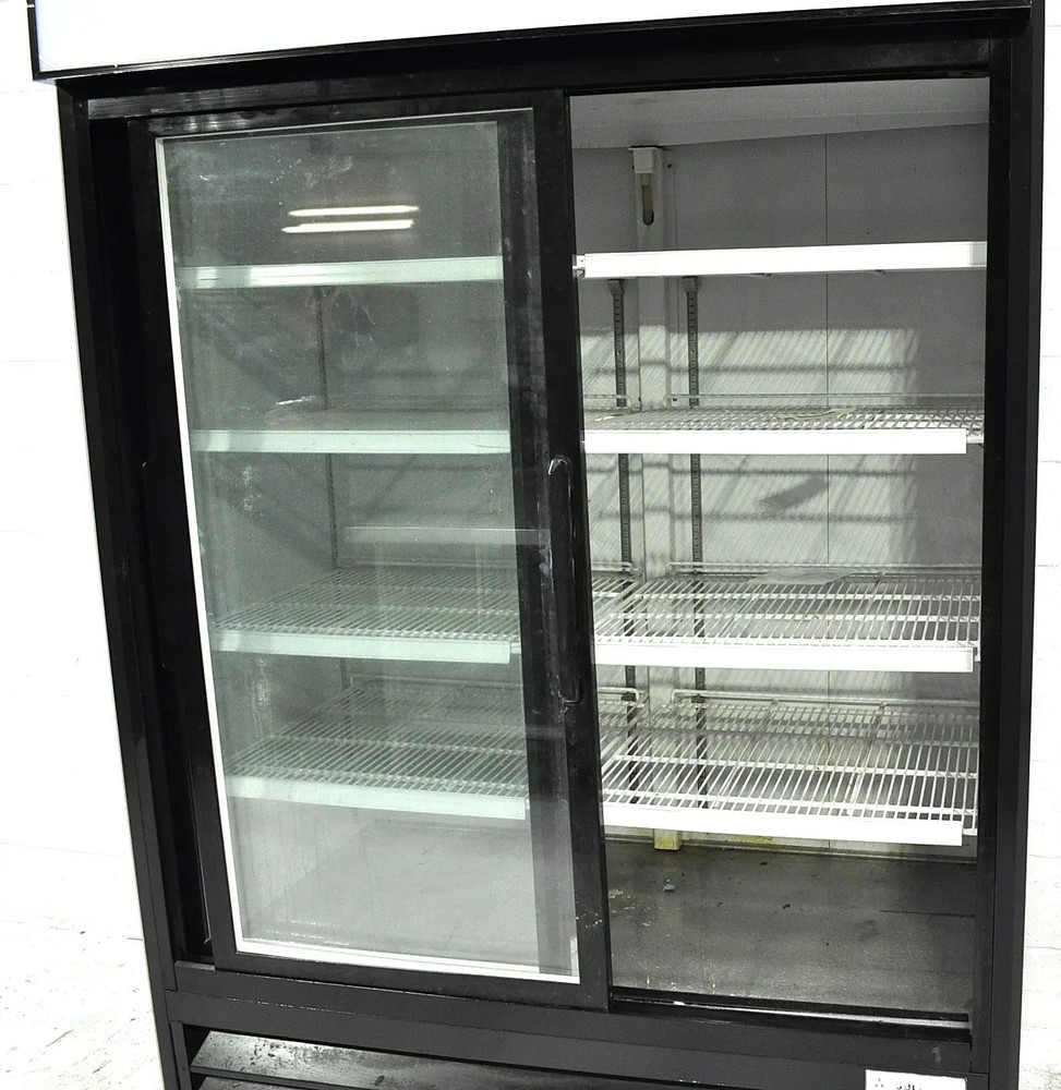 Coldtech J2GR47L 2-Door Sliding Glass Merchandiser