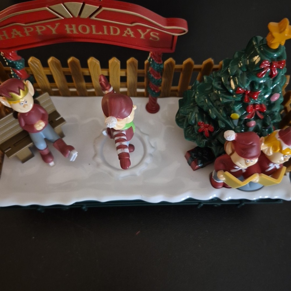 EZTEC North Pole Express Skating Elves Christmas Train Car Replacement G Scale