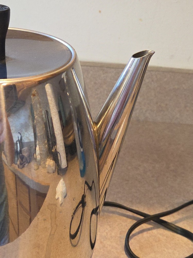 Vintage West Bend 9 cup automatic coffee Maker Percolator Complete. Works Great.