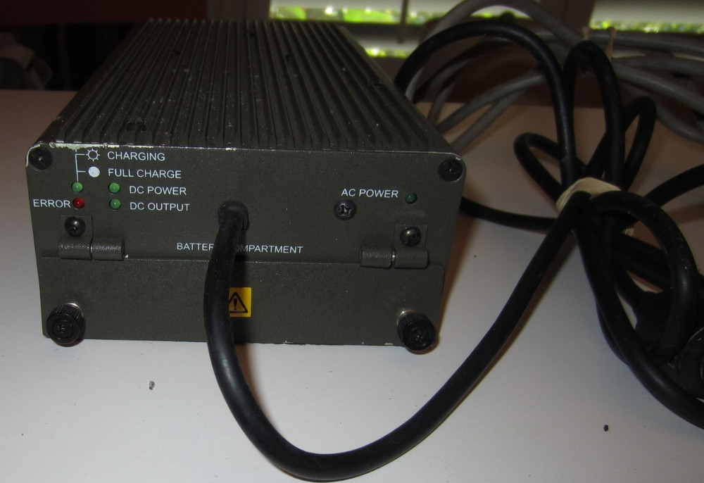 UNKNOWN BATTERY CHARGER POSSIBLE AIRCRAFT RELATED TURNS ON WORKING
