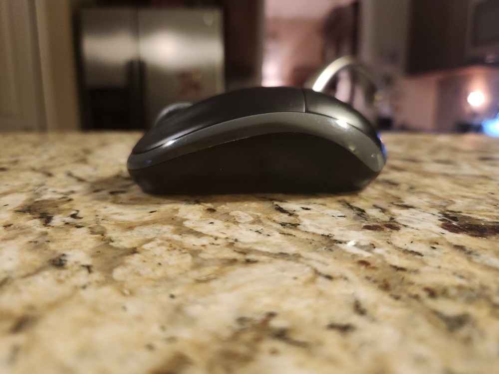 🔥 Vintage Logitech M215 Black Wireless Optical Mouse with Receiver and Cover.