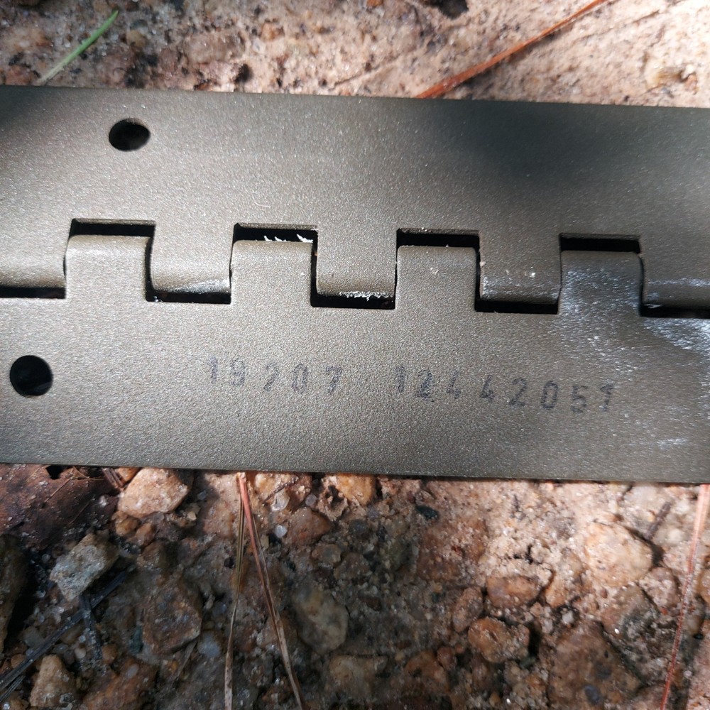 NOS Hinge FMTV? / 12442051