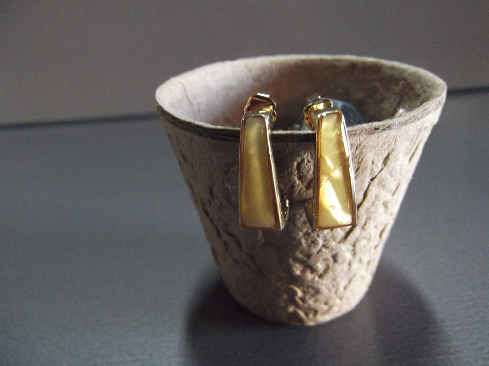 1 Pair Old  .75"in Metal Gold Tone Lemon Bars Stud
