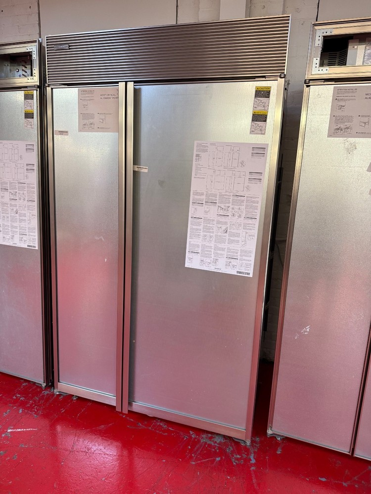 48” Subzero Refrigerator Freezer Panel Ready BI48SO (Used 2016)