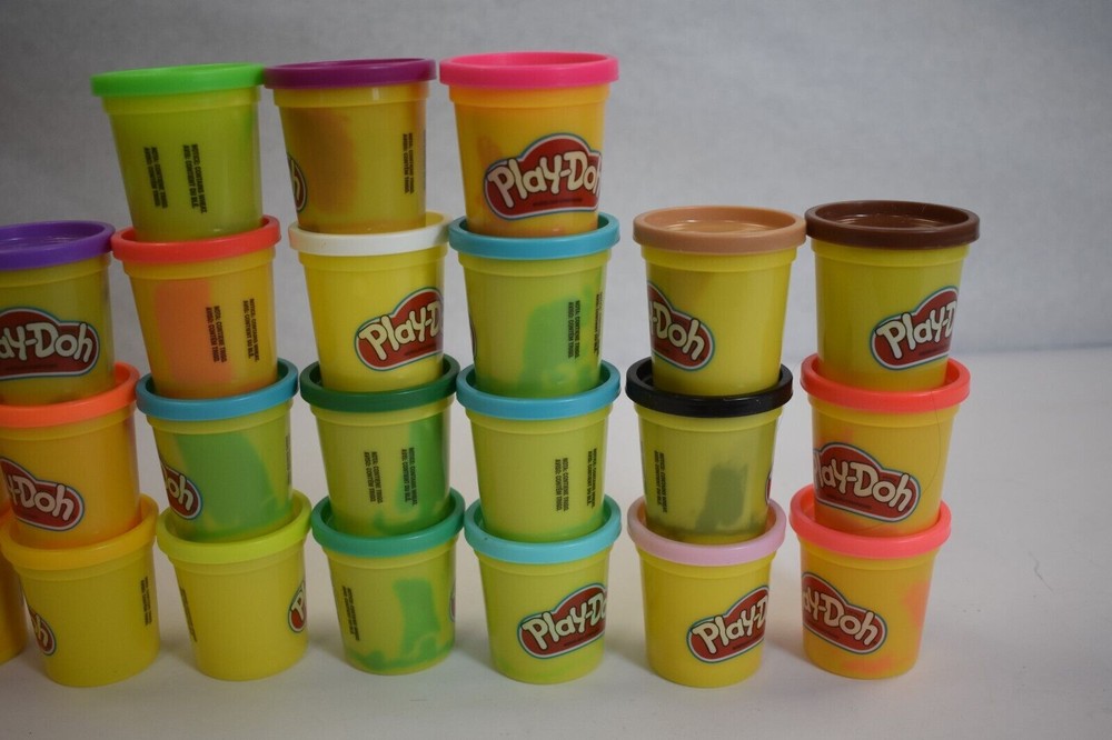 Play-Doh Modeling Compound Assorted Colors Non-Toxic 24 Pack Case