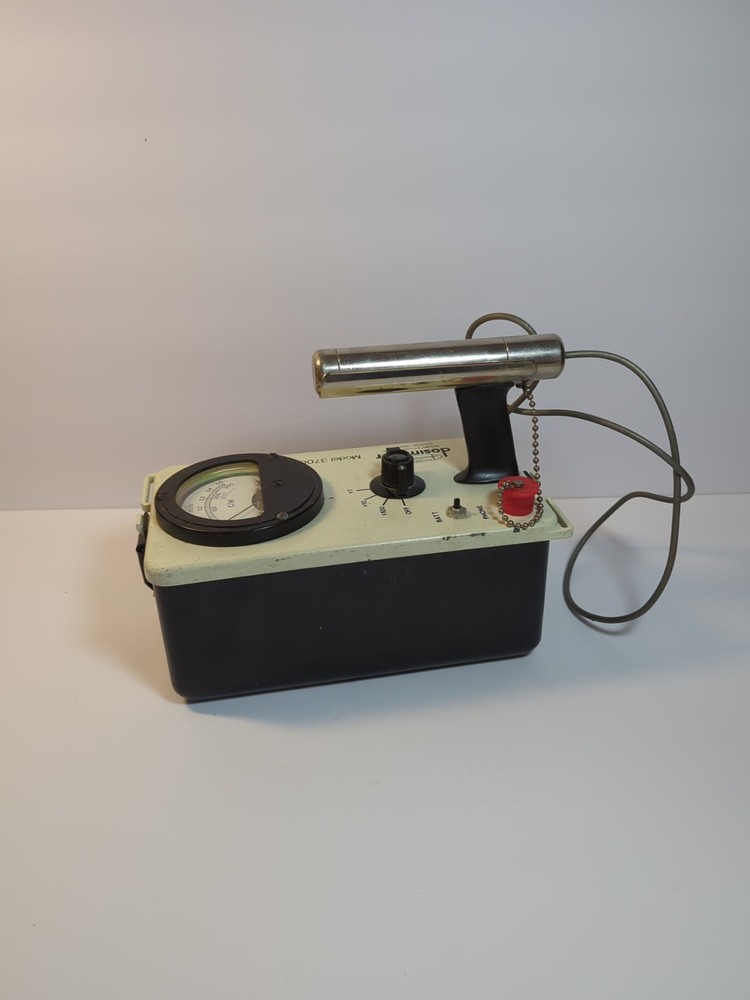 Dosimeter Model 3700 Geiger Counter Survey Meter Tested Working