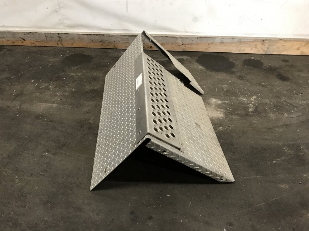 Cummins ISB Exhaust DPF Cover - Used