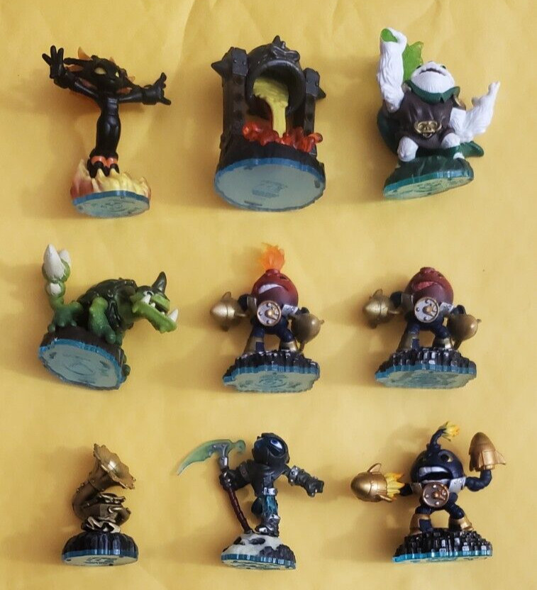 Skylanders 9 lot blue bottoms