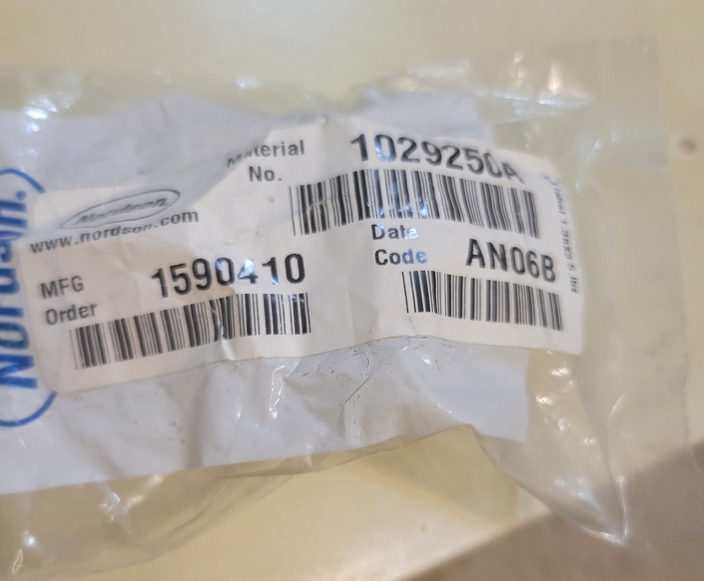 Nordson 1029250A. PNEUMATIC FILTER PLUG