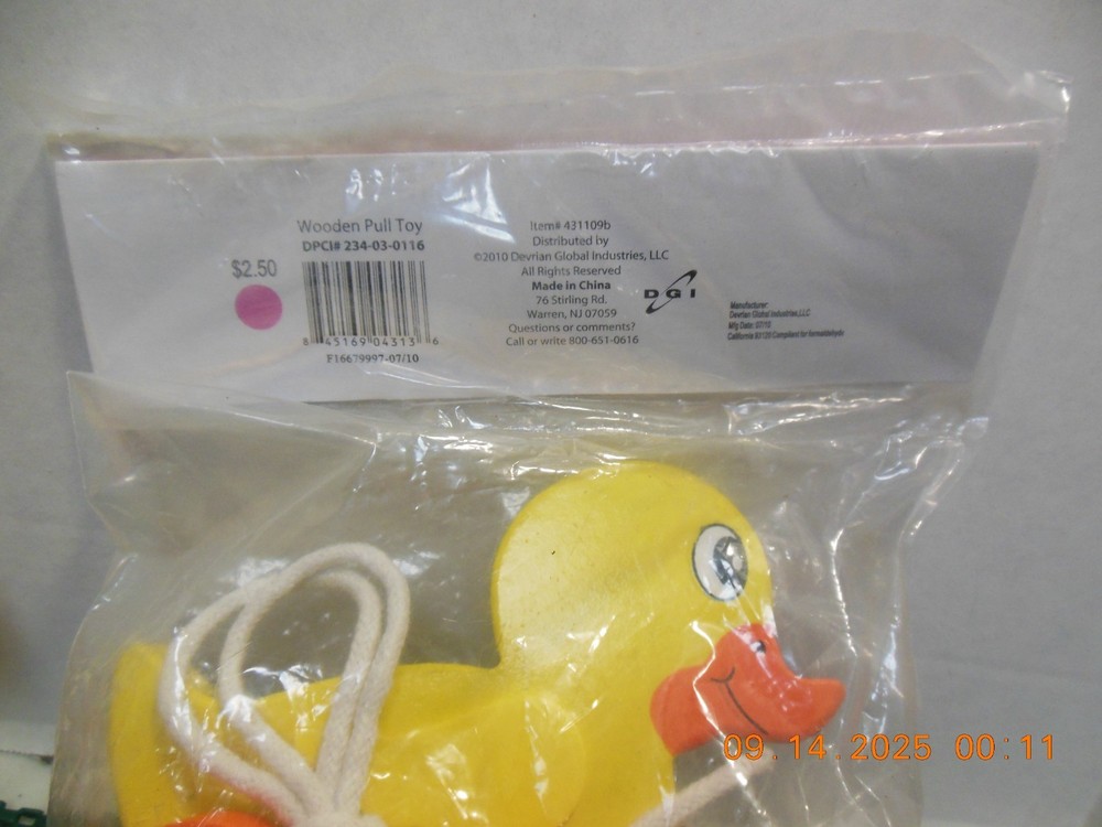 Wooden Pull Behind Ducks One small 1 bigger new and used