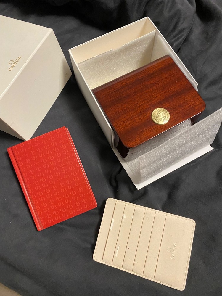 omega watch box