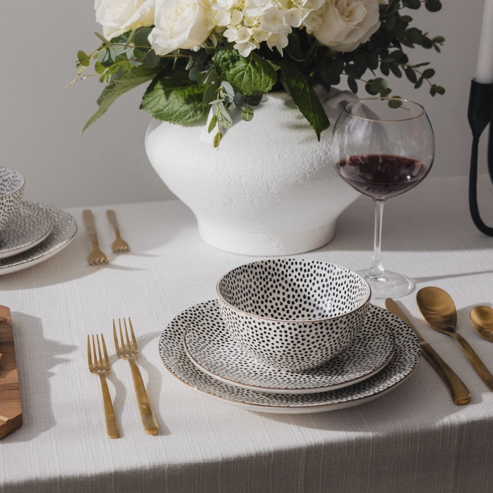 Thyme & Table TT0061 Dinnerware Black & White Medallion Stoneware, 12 Piece Set