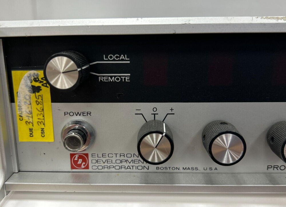 ELECTRONIC DEVELOPMENT CORPORATION D.C. CALIBRATOR MODEL 521