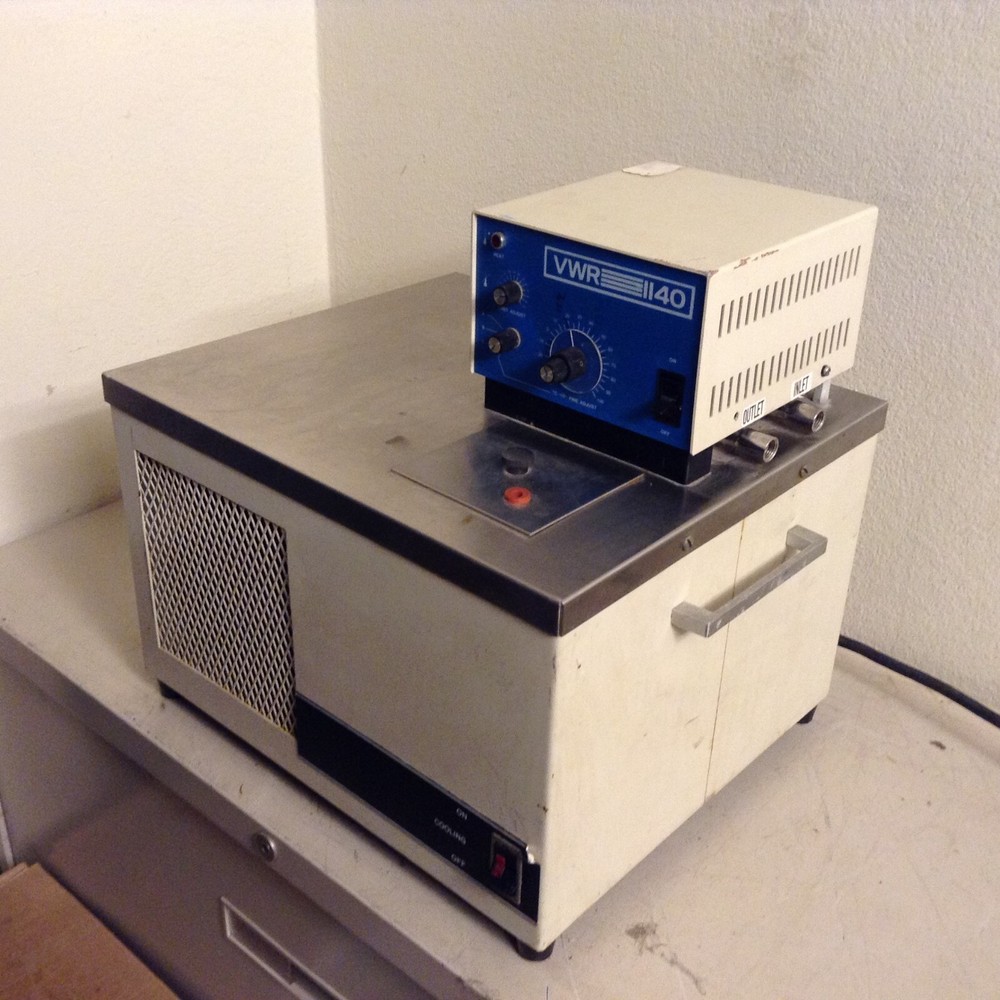 VWR 1140 REFRIGERATED/HEATED CIRCULATING BATH