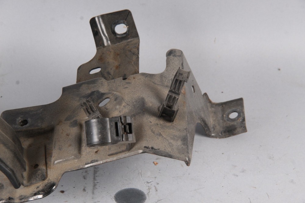 08-15 MITSUBISHI LANCER EVOLUTION EVO X POSITIVE BATTERY TERMINAL BRACKET