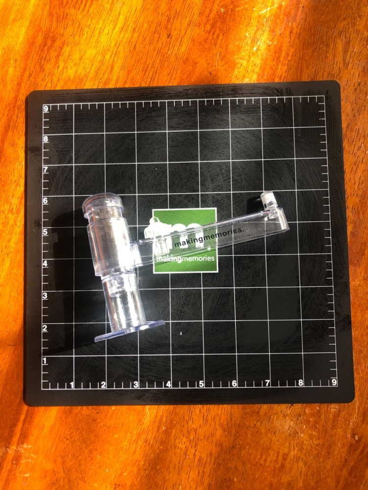 Making Memories Circle Cutter & Mat Cuts Circles