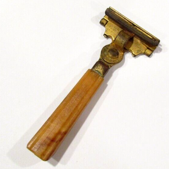 Vintage Eversharp Schick Razor Cracked Tan Handle Rusty