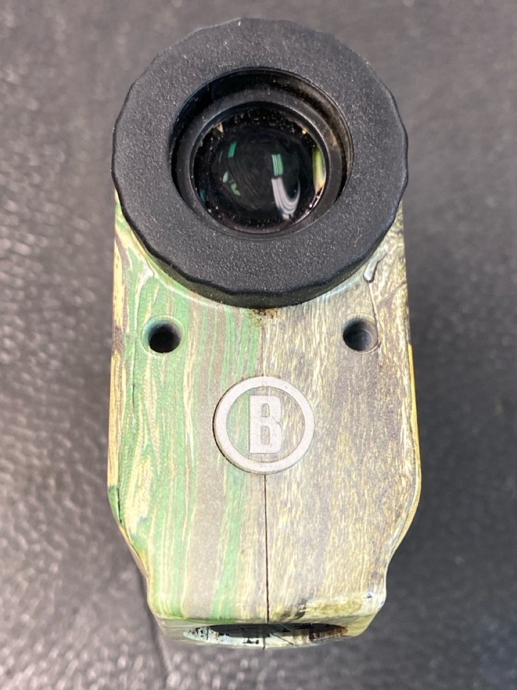 BUSHNELL BONE COLLECTOR RANGE FINDER (PD7015787)