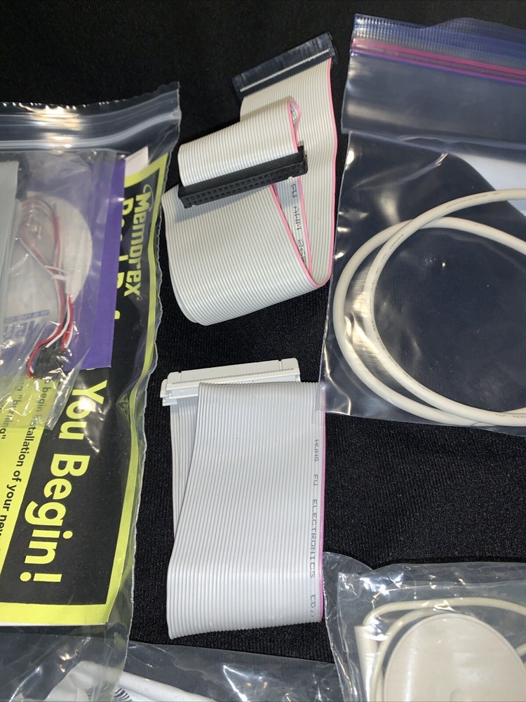 2 COMPAQ 142844-001 Microphone New in Original Package & miscellaneous computer
