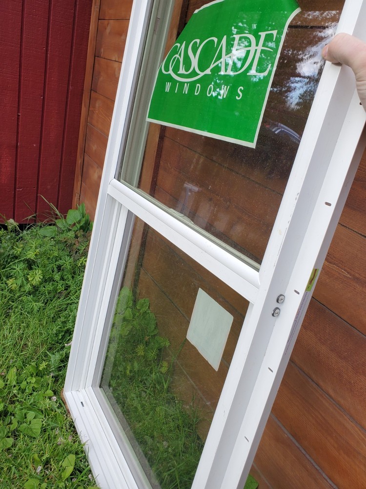 Cascade Windows Single-Hung, Double Pane, Vinyl 24x36 White