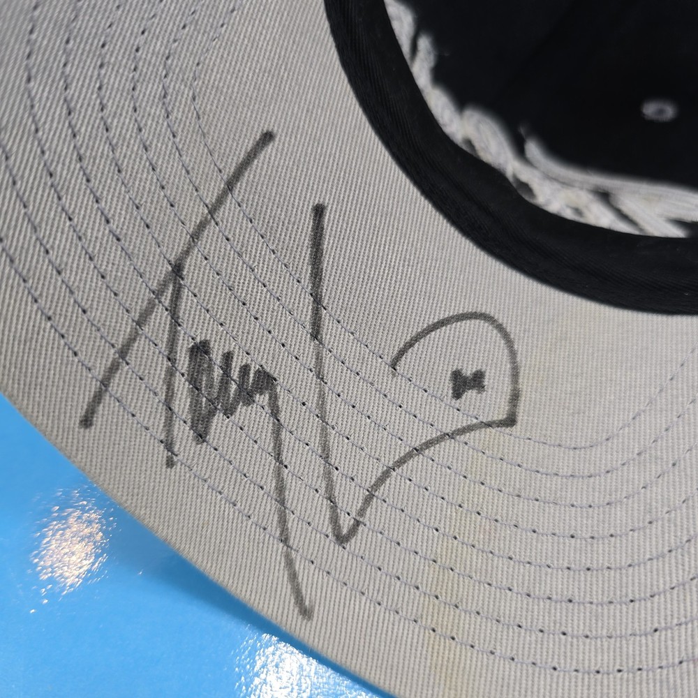 Titleist Golf Hat Cap Black Preowned Adjustable Strap Signed