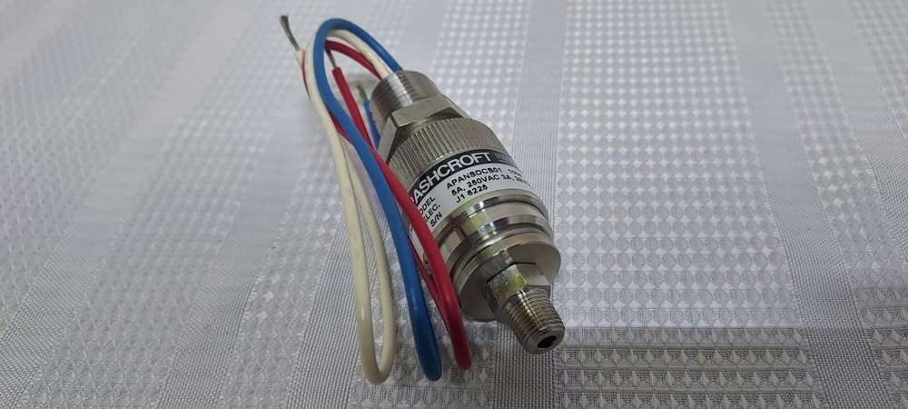 New! Ashcroft APANSDCS01 Pressure Switch (#30215)