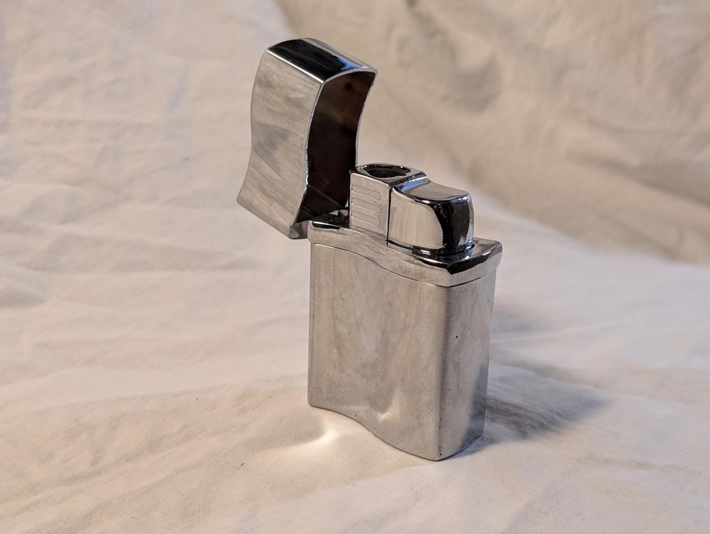 Large Chrome Table Top Refillable Lighter