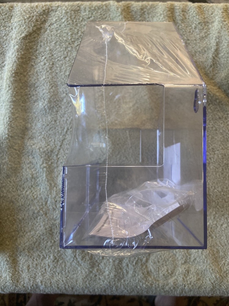 Plastic Birdhouse Clear See Through Window Mount with Suction Cups