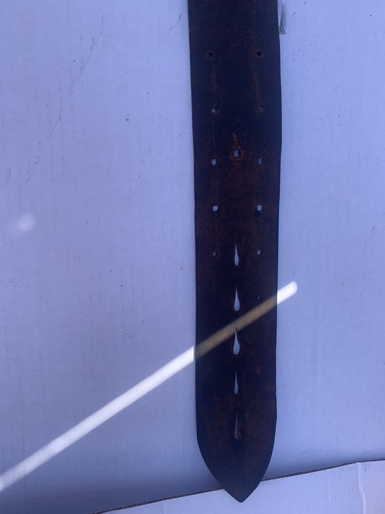 Old Leather Belt ww1 / 2 ?