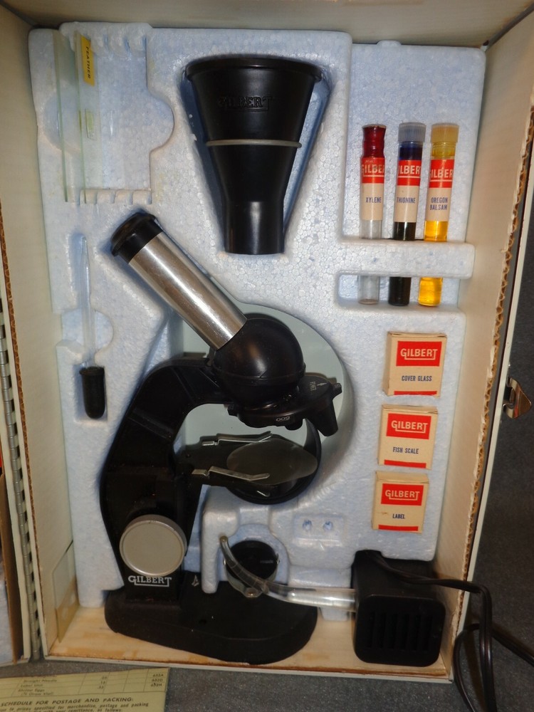 vintage Gilbert microscope and lab set no. 13094 Excellent condition