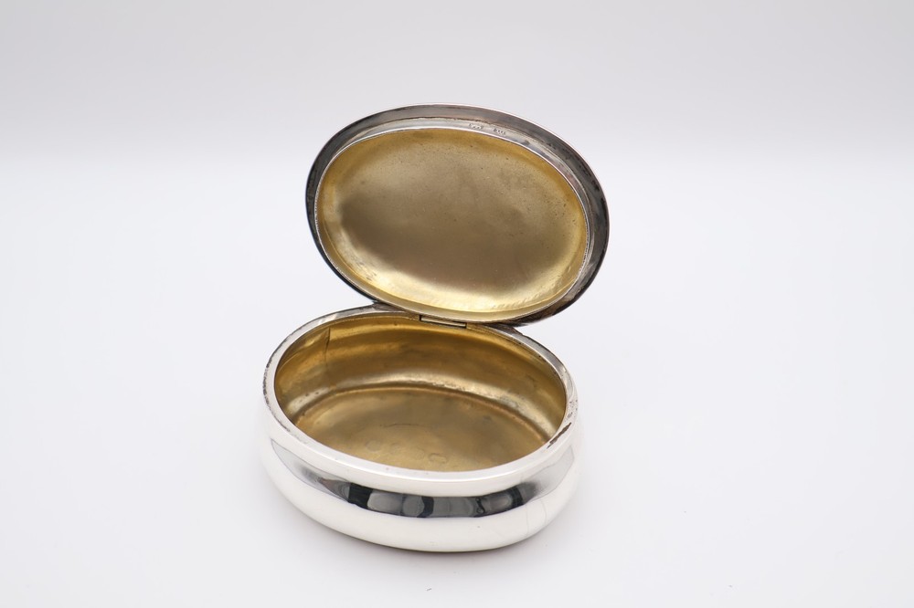 Quality Antique Solid Silver Oval Snuff Box Hallmarked Birmingham 1896