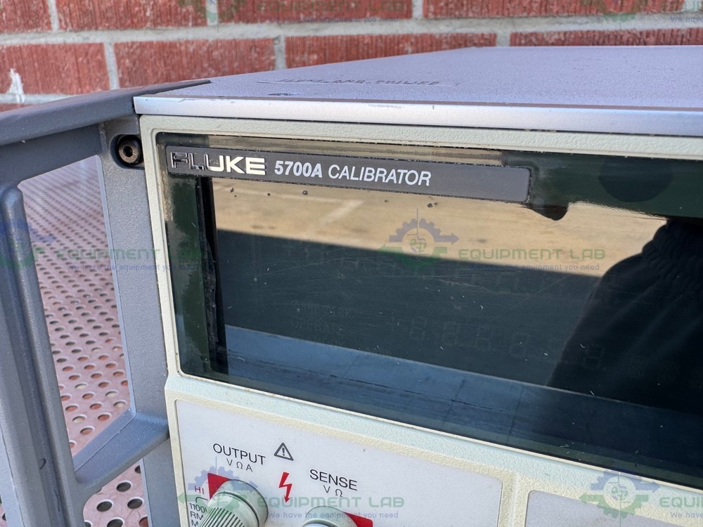 Fluke Calibration 5700A High Performance Multi Fnction Calibrator NOT CALIBRATED